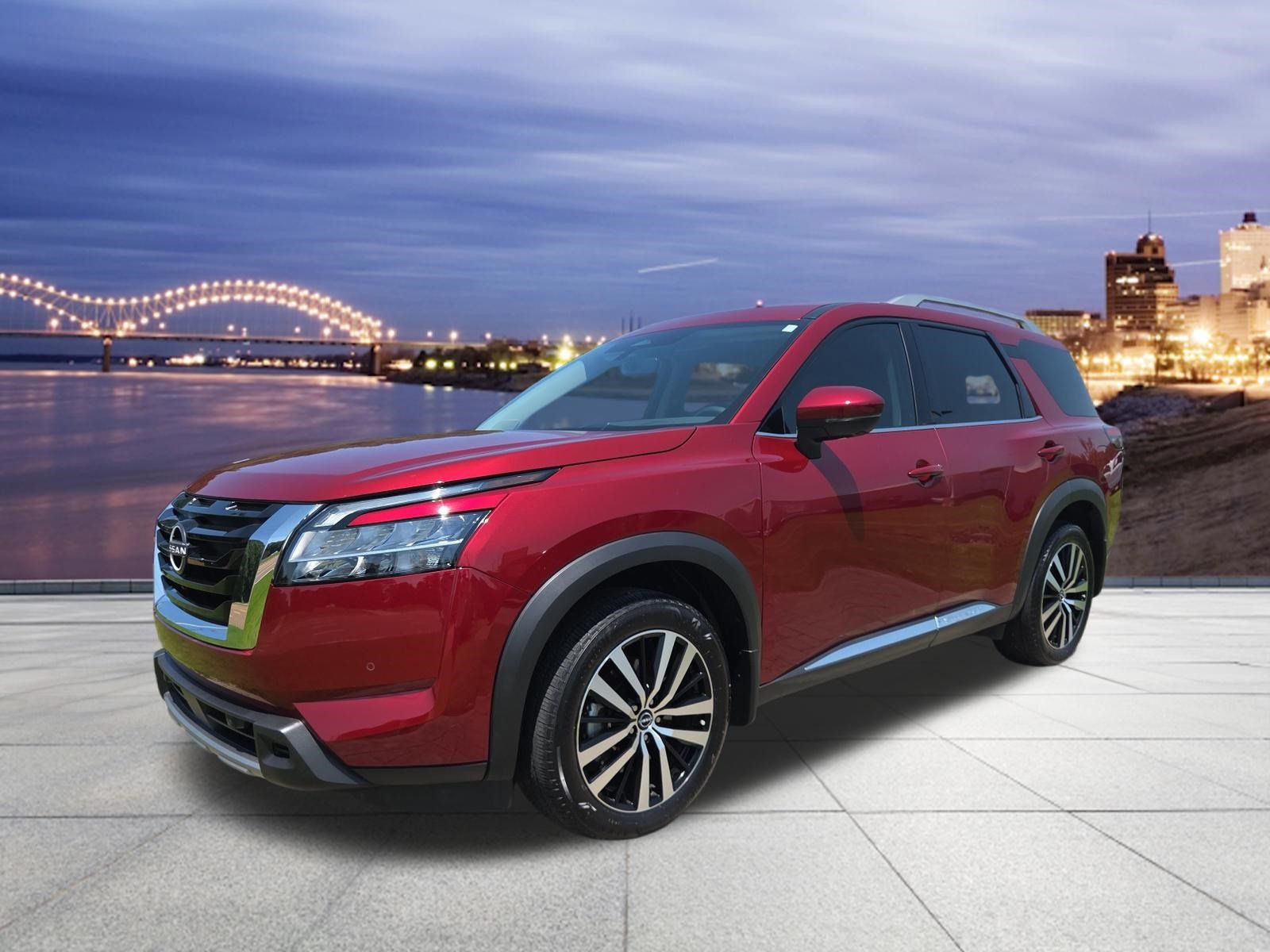 Used 2024 Nissan Pathfinder Platinum FWD image 1