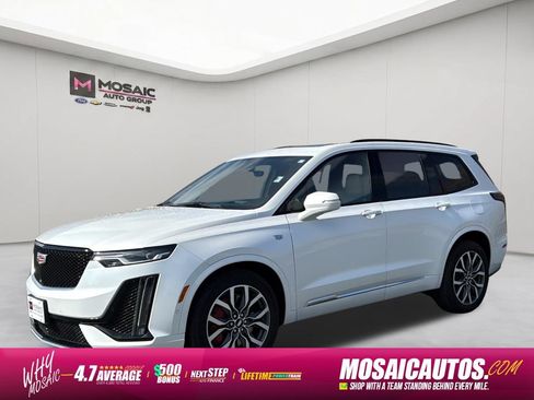 Used 2024 Cadillac XT6 Sport w/ Technology Package AWD/4WD image 3