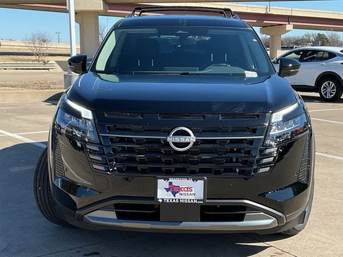 New 2026 Nissan Pathfinder SL image 3