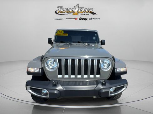 Used 2018 Jeep Wrangler Unlimited Sahara AWD/4WD image 3