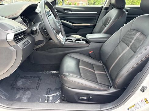 Used 2024 Nissan Altima 2.5 SR AWD/4WD image 29