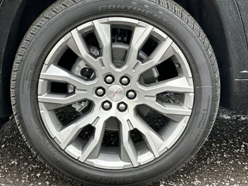 New 2026 GMC Acadia Denali w/ Super Cruise Package image 33