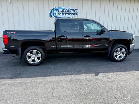 Used 2017 Chevrolet Silverado 1500 LT w/ All Star Edition image 3