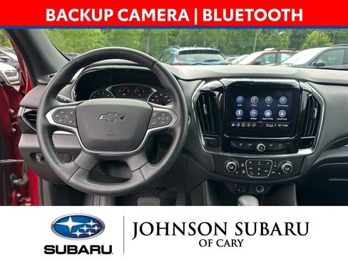 Used 2023 Chevrolet Traverse RS FWD image 8
