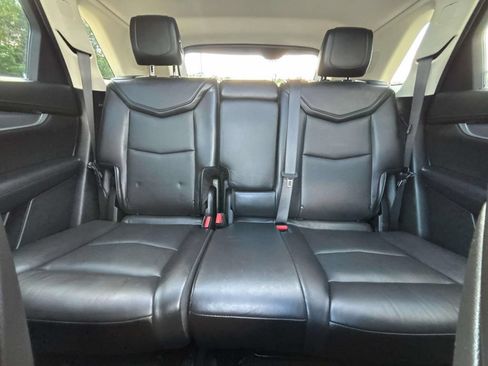 Used 2019 Cadillac XT5 Luxury w/ LPO, Radiant Package AWD/4WD image 11