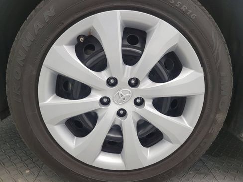 Used 2022 Toyota Corolla LE FWD image 31