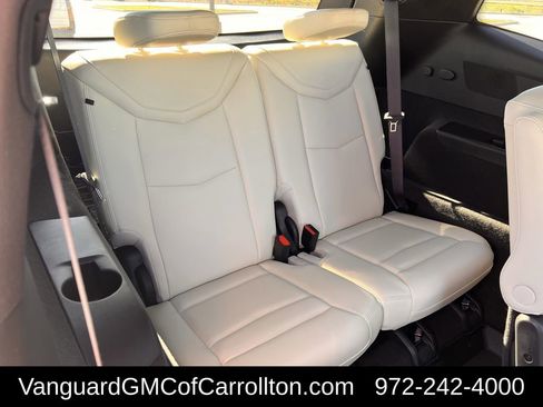 Used 2025 Cadillac XT6 Sport w/ Technology Package image 33