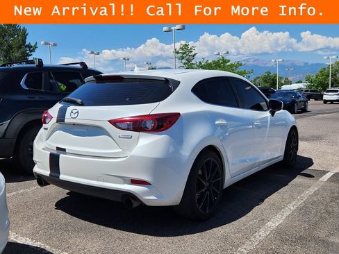 Used 2017 MAZDA MAZDA3 Grand Touring w/ Premium Equipment Package FWD image 6