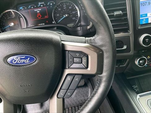 Used 2018 Ford Expedition Max XLT w/ Equipment Group 202A AWD/4WD image 25