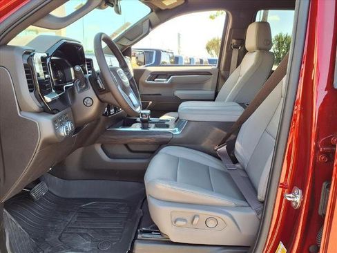 New 2026 GMC Sierra 1500 SLT image 18