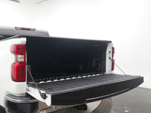 Used 2019 Chevrolet Silverado 1500 LT w/ All-Star Edition image 17