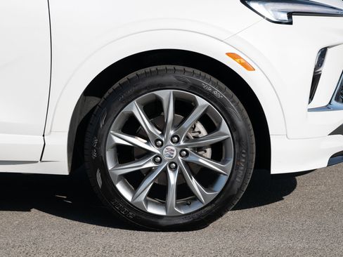 Used 2025 Buick Encore GX Avenir w/ Avenir Technology Package image 11