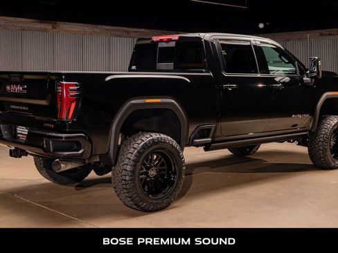 Used 2025 GMC Sierra 2500 AT4 w/ AT4 Premium Plus Package image 9