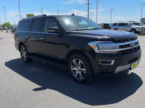 Used 2024 Ford Expedition Max Limited AWD/4WD image 2