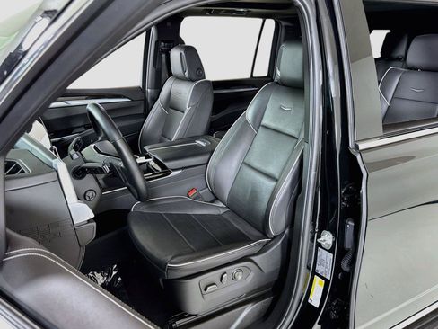Used 2025 Cadillac Escalade ESV Premium Luxury AWD/4WD image 14