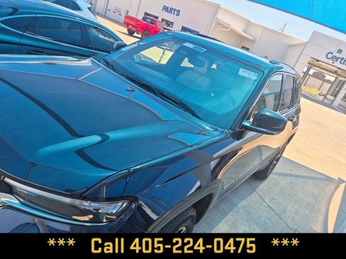 Used 2023 Jeep Grand Cherokee Limited RWD image 4