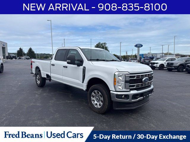 Used 2023 Ford F350 Lariat AWD/4WD image 1