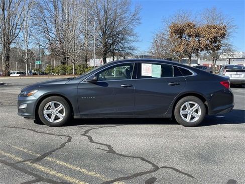 Used 2021 Chevrolet Malibu LS image 2