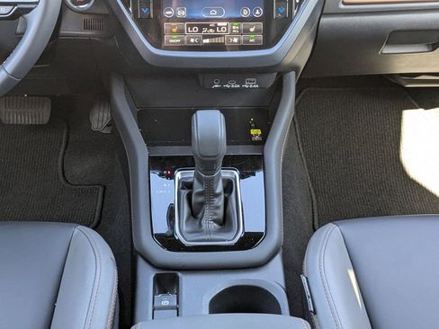 Used 2025 Subaru Forester Sport image 19