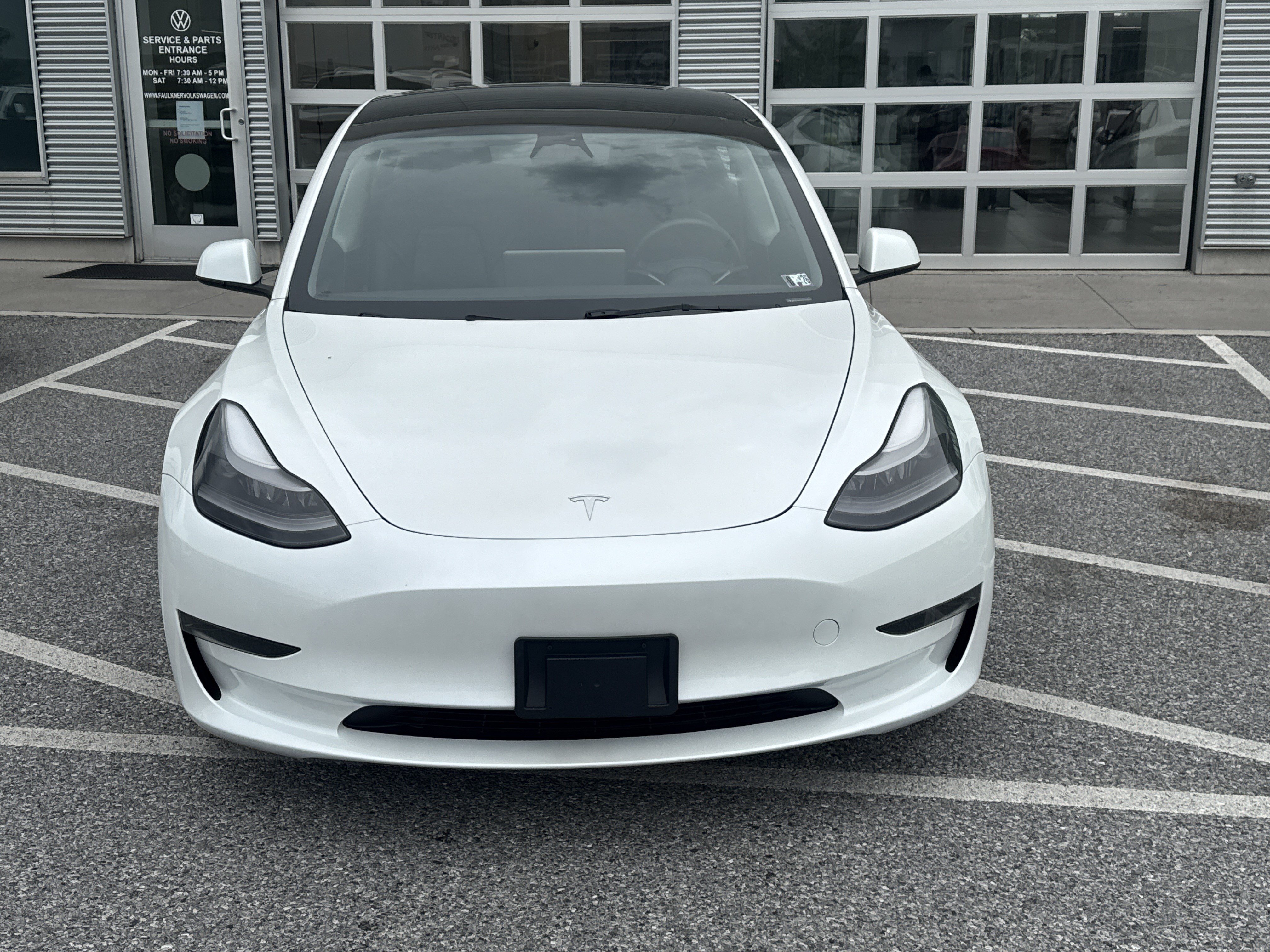 Used 2023 Tesla Model 3 Standard Range RWD image 2