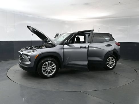 Used 2025 Chevrolet TrailBlazer LS w/ LS Convenience Package AWD/4WD image 27