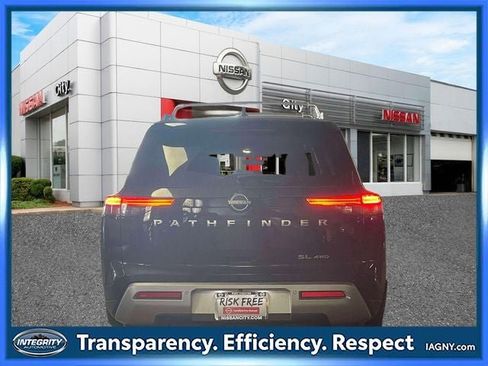 Certified 2024 Nissan Pathfinder SL AWD/4WD image 7