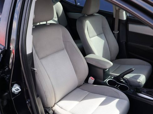 Used 2016 Toyota Corolla LE FWD image 14