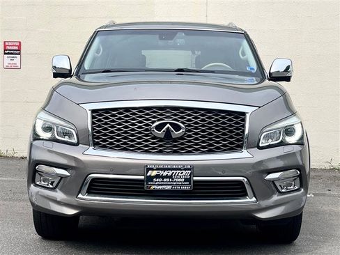 Used 2016 INFINITI QX80 4WD w/ Deluxe Technology Package image 2
