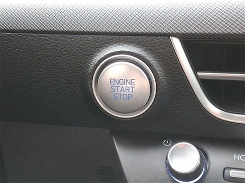 Certified 2025 Hyundai Sonata SE image 19