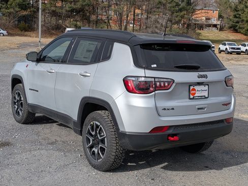 New 2026 Jeep Compass Trailhawk w/ Sun, Sound & Navigation Group image 7