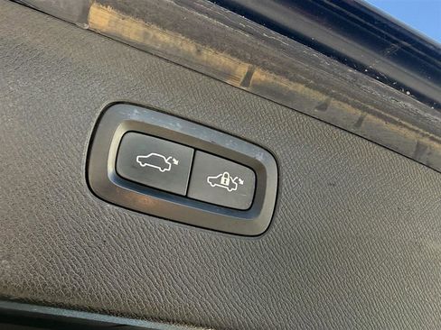 Used 2019 Volvo XC90 T6 Momentum w/ Advanced Package AWD/4WD image 17