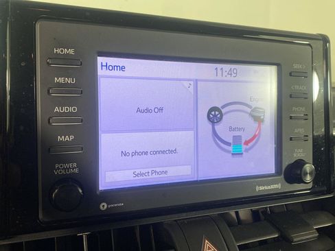 Used 2021 Toyota RAV4 LE AWD/4WD image 3