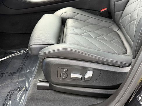 Used 2024 BMW X5 xDrive40i w/ Parking Assistance Package AWD/4WD image 19