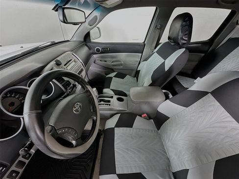 Used 2009 Toyota Tacoma DBL CAB 4WD LB AT image 11