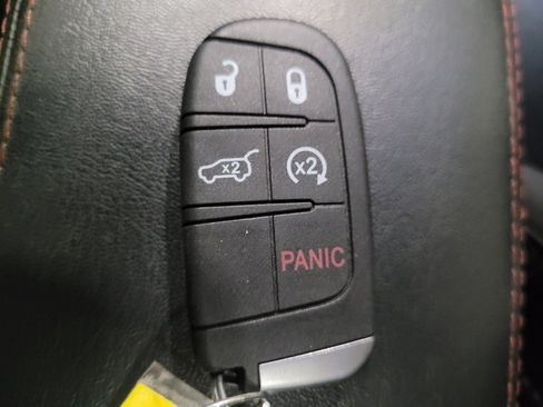 Used 2020 Jeep Compass Trailhawk w/ Leather Interior Group AWD/4WD image 32