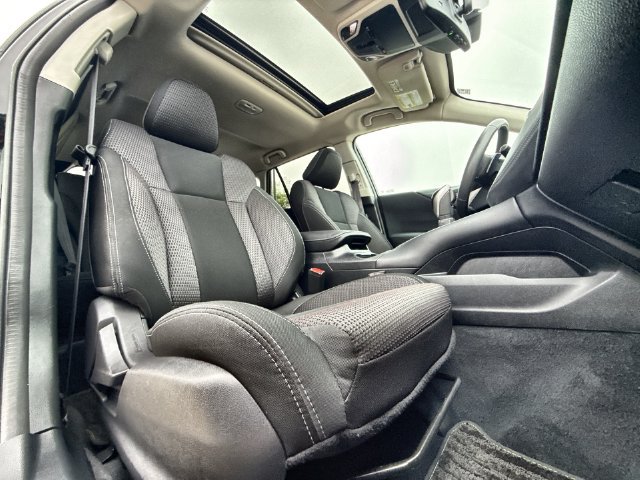 Used 2024 Subaru Outback Premium AWD/4WD image 25