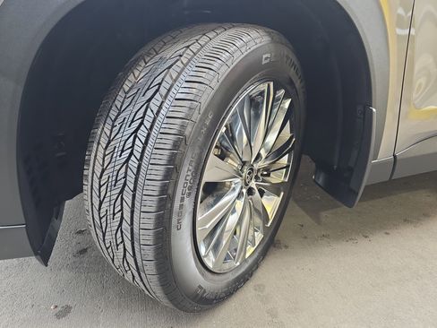 Certified 2025 Toyota Grand Highlander AWD image 35