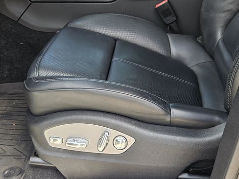 Used 2023 Porsche Macan S image 23