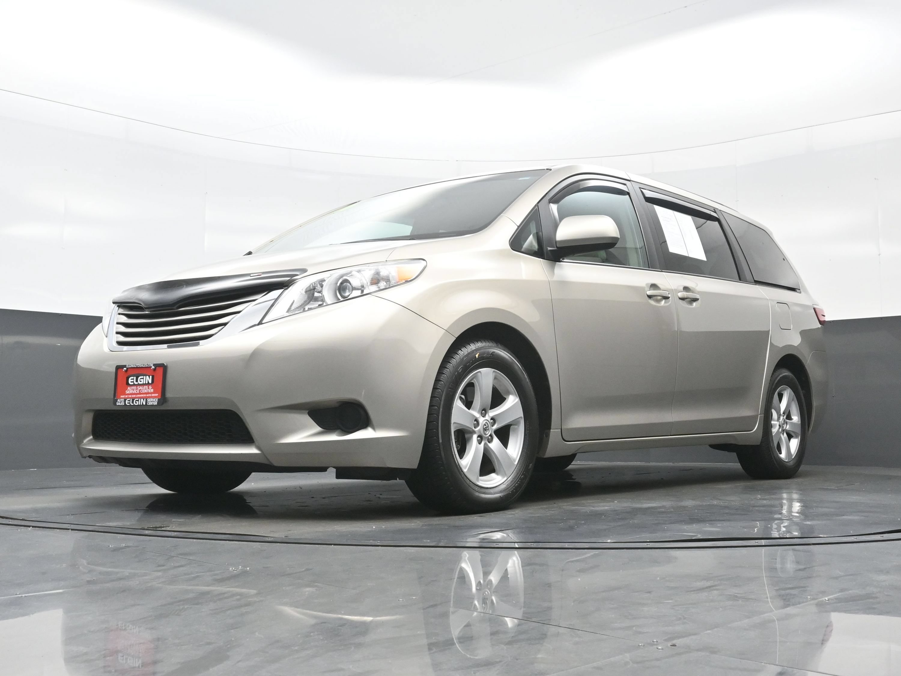 Used 2016 Toyota Sienna LE FWD image 26