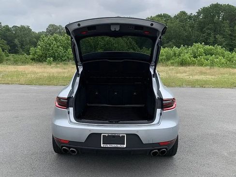 Used 2016 Porsche Macan S image 9