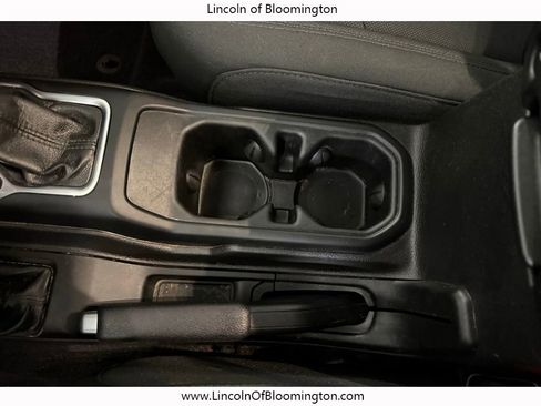 Used 2021 Jeep Gladiator Willys image 24