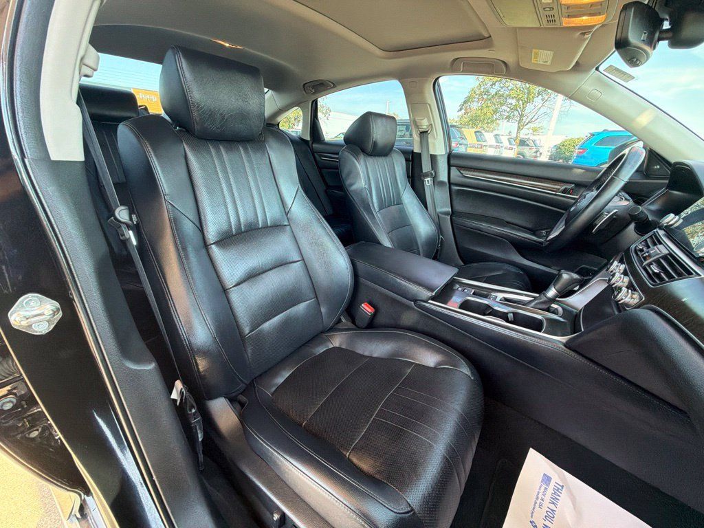 Used 2018 Honda Accord Touring image 23