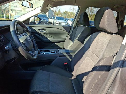 Used 2025 Nissan Rogue SV image 24