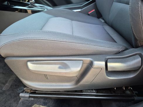 Used 2025 Kia Niro LX FWD image 14