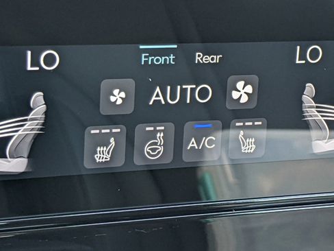 Used 2025 Genesis G80 2.5T image 26