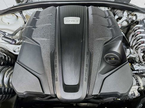 Certified 2021 Porsche Macan S image 31