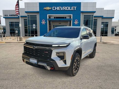 Used 2026 Chevrolet Traverse Z71 w/ Driver Confidence Package AWD/4WD image 1