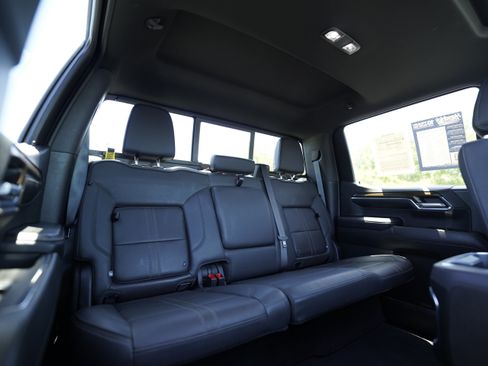 Used 2024 Chevrolet Silverado 1500 High Country AWD/4WD image 14