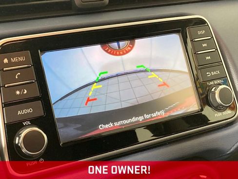 Used 2025 Nissan Versa SV FWD image 4
