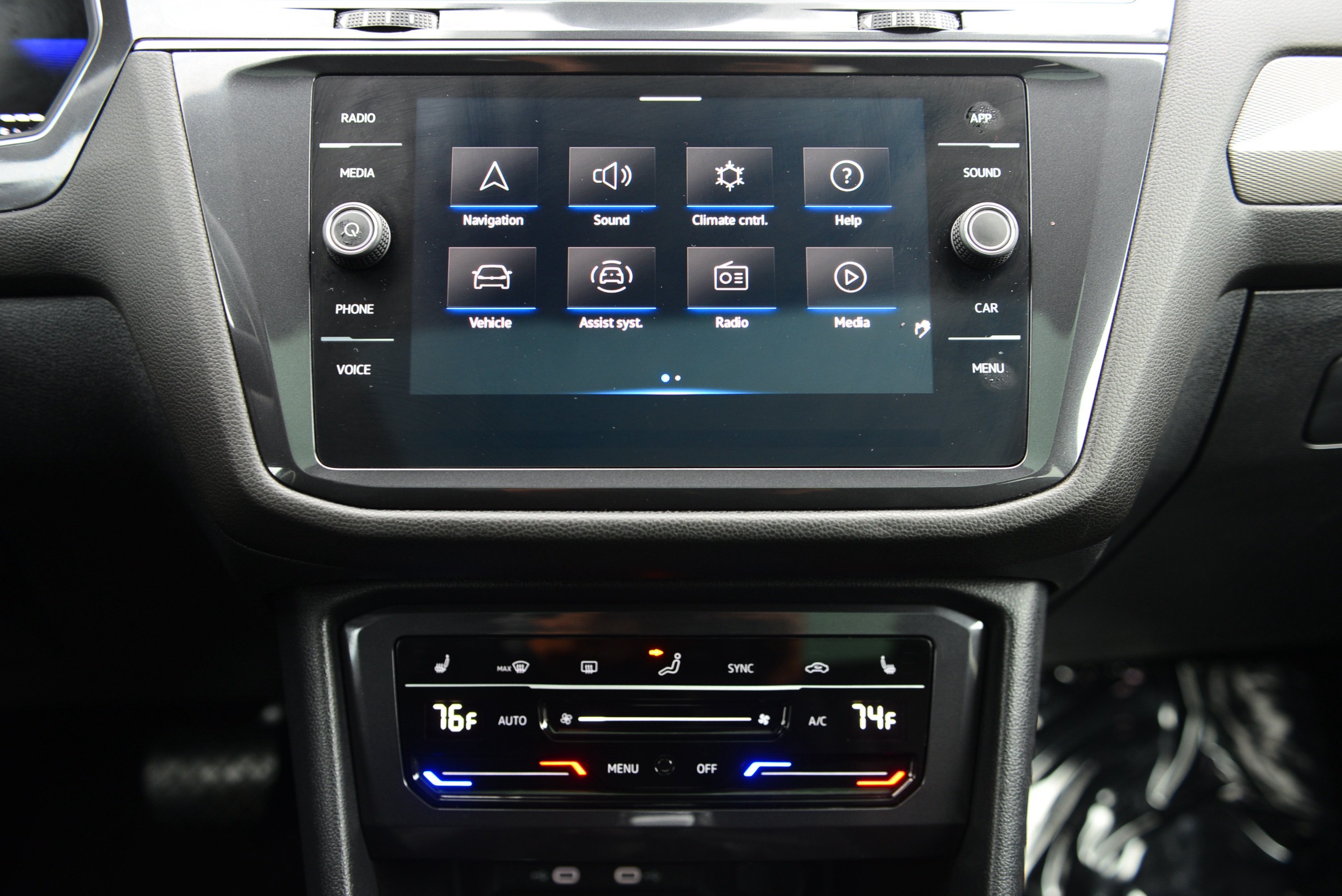 Certified 2024 Volkswagen Tiguan SE AWD/4WD image 27
